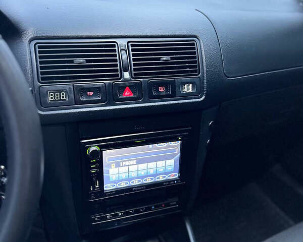 Сірий Фольксваген Гольф, об'ємом двигуна 1.6 л та пробігом 219 тис. км за 4200 $, фото 18 на Automoto.ua