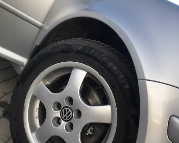 Серый Фольксваген Гольф, объемом двигателя 1.6 л и пробегом 240 тыс. км за 4599 $, фото 43 на Automoto.ua