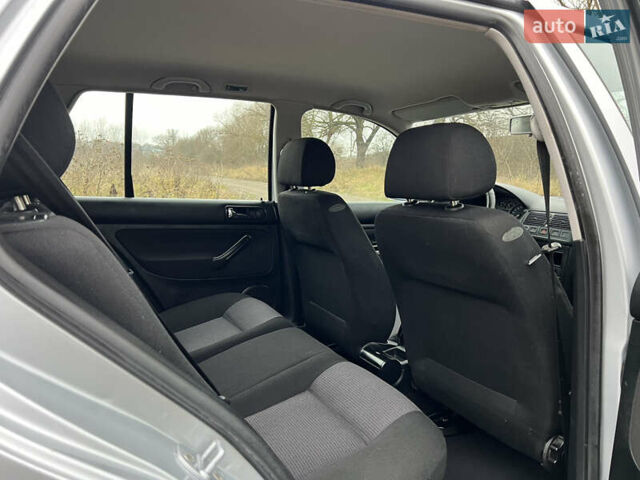 Серый Фольксваген Гольф, объемом двигателя 1.6 л и пробегом 170 тыс. км за 5200 $, фото 25 на Automoto.ua