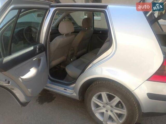 Сірий Фольксваген Гольф, об'ємом двигуна 1.6 л та пробігом 235 тис. км за 4555 $, фото 22 на Automoto.ua