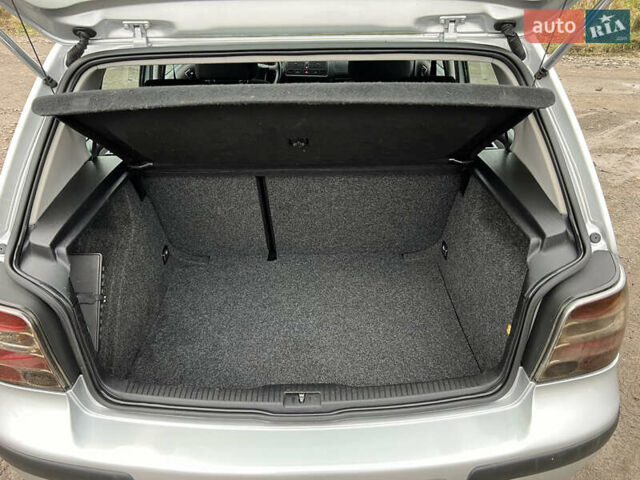 Серый Фольксваген Гольф, объемом двигателя 1.6 л и пробегом 170 тыс. км за 5200 $, фото 19 на Automoto.ua