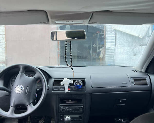 Серый Фольксваген Гольф, объемом двигателя 1.6 л и пробегом 299 тыс. км за 3850 $, фото 10 на Automoto.ua