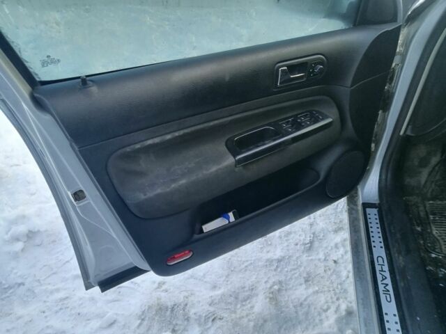 Серый Фольксваген Гольф, объемом двигателя 1.4 л и пробегом 215 тыс. км за 1550 $, фото 12 на Automoto.ua