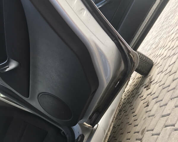 Серый Фольксваген Гольф, объемом двигателя 1.6 л и пробегом 240 тыс. км за 4599 $, фото 39 на Automoto.ua