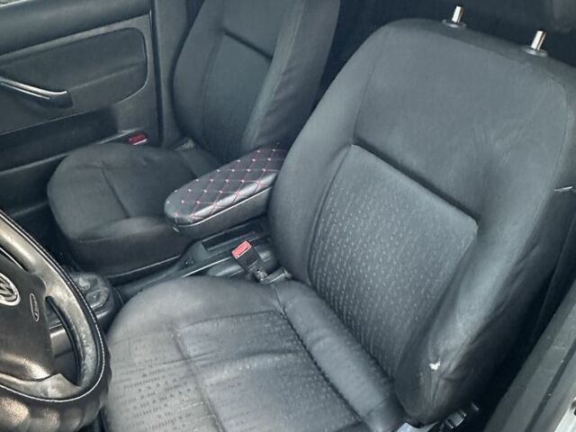 Серый Фольксваген Гольф, объемом двигателя 1.9 л и пробегом 320 тыс. км за 4500 $, фото 9 на Automoto.ua