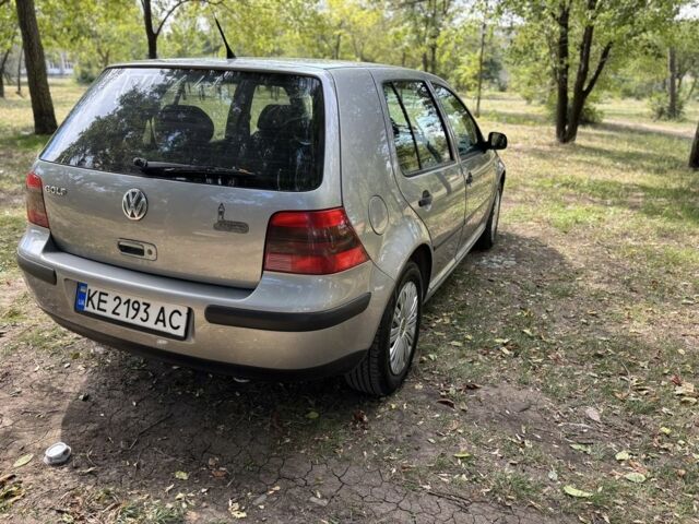 Серый Фольксваген Гольф, объемом двигателя 1.4 л и пробегом 215 тыс. км за 3750 $, фото 2 на Automoto.ua