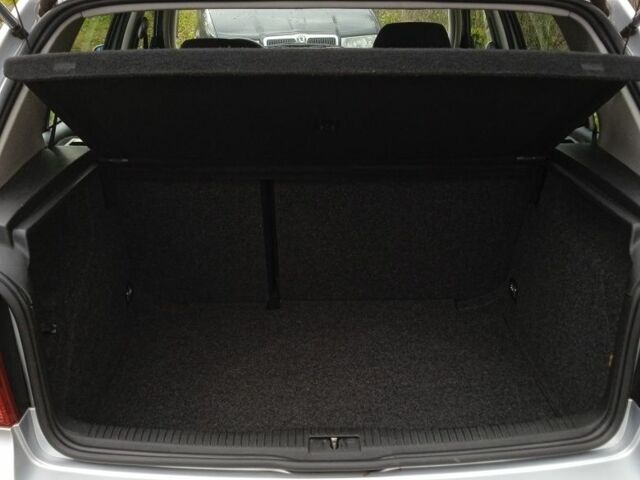 Сірий Фольксваген Гольф, об'ємом двигуна 1.6 л та пробігом 161 тис. км за 5100 $, фото 10 на Automoto.ua