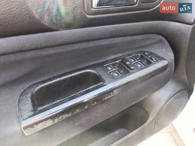 Серый Фольксваген Гольф, объемом двигателя 1.39 л и пробегом 191 тыс. км за 3700 $, фото 21 на Automoto.ua