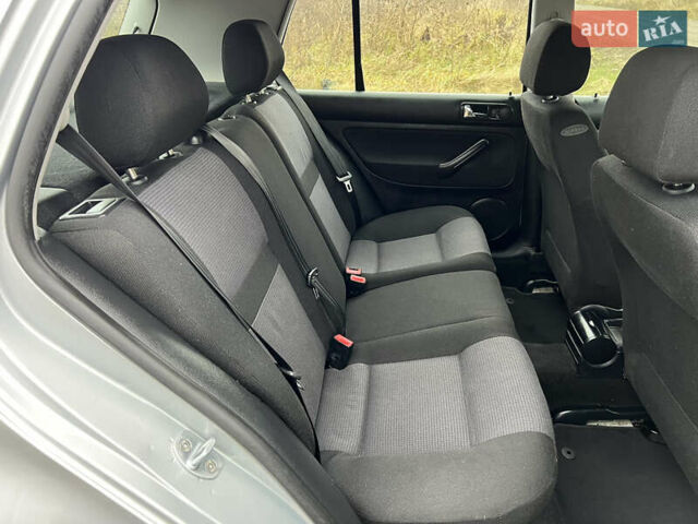 Серый Фольксваген Гольф, объемом двигателя 1.6 л и пробегом 170 тыс. км за 5200 $, фото 24 на Automoto.ua