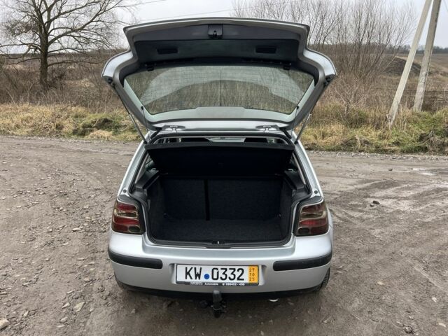 Серый Фольксваген Гольф, объемом двигателя 1.6 л и пробегом 170 тыс. км за 5200 $, фото 15 на Automoto.ua