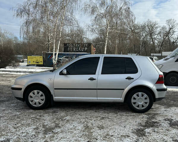 Сірий Фольксваген Гольф, об'ємом двигуна 1.39 л та пробігом 298 тис. км за 4200 $, фото 2 на Automoto.ua