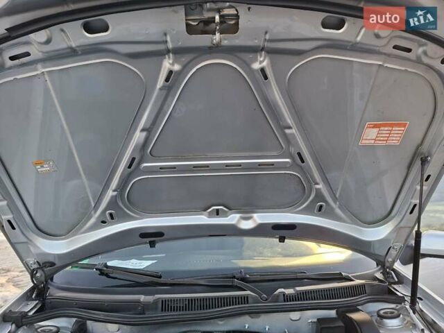 Серый Фольксваген Гольф, объемом двигателя 1.6 л и пробегом 251 тыс. км за 5550 $, фото 15 на Automoto.ua