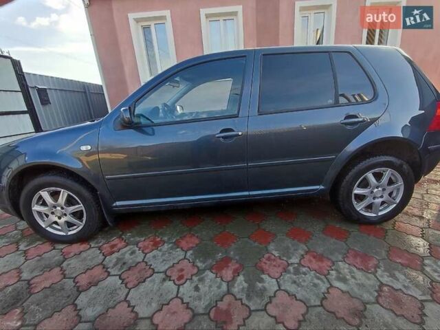 Серый Фольксваген Гольф, объемом двигателя 1.6 л и пробегом 223 тыс. км за 5500 $, фото 2 на Automoto.ua