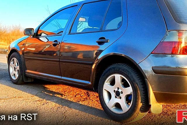 Сірий Фольксваген Гольф, об'ємом двигуна 1.4 л та пробігом 260 тис. км за 4100 $, фото 4 на Automoto.ua