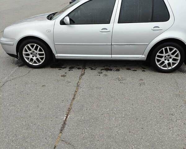 Сірий Фольксваген Гольф, об'ємом двигуна 1.6 л та пробігом 228 тис. км за 2900 $, фото 3 на Automoto.ua