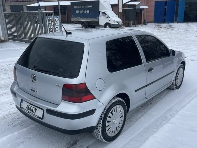 Серый Фольксваген Гольф, объемом двигателя 1.9 л и пробегом 300 тыс. км за 4500 $, фото 1 на Automoto.ua