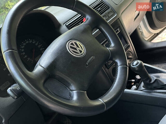 Серый Фольксваген Гольф, объемом двигателя 1.6 л и пробегом 240 тыс. км за 3799 $, фото 26 на Automoto.ua