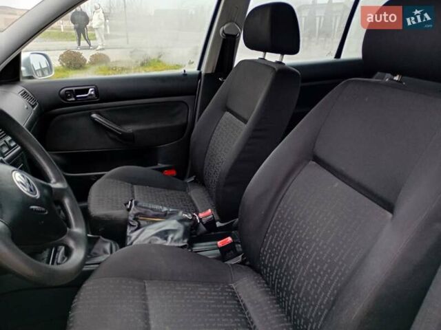 Сірий Фольксваген Гольф, об'ємом двигуна 1.6 л та пробігом 276 тис. км за 3299 $, фото 5 на Automoto.ua
