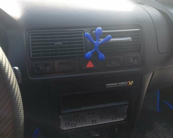 Серый Фольксваген Гольф, объемом двигателя 1.6 л и пробегом 179 тыс. км за 3500 $, фото 10 на Automoto.ua