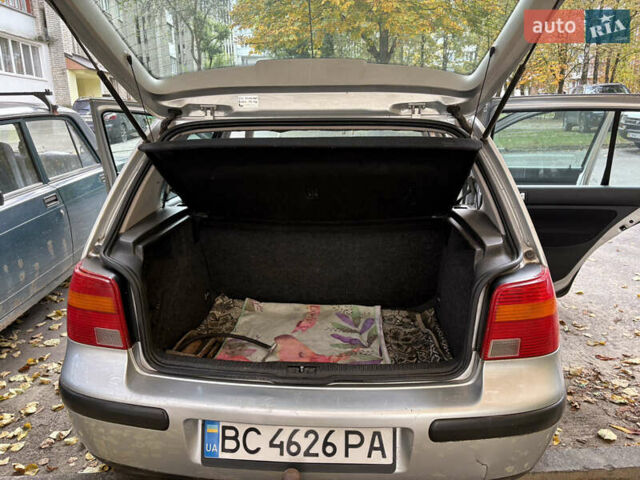 Фольксваген Гольф 2002 у Новояворівськ на Automoto.ua Сірий Фольксваген Гольф, об'ємом двигуна 1.6 л та пробігом 112 тис. км за 3500 $, фото 8 на Automoto.ua