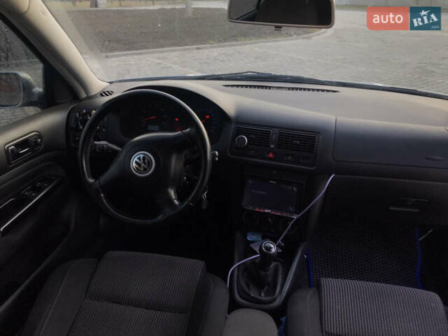 Серый Фольксваген Гольф, объемом двигателя 1.6 л и пробегом 240 тыс. км за 4599 $, фото 17 на Automoto.ua