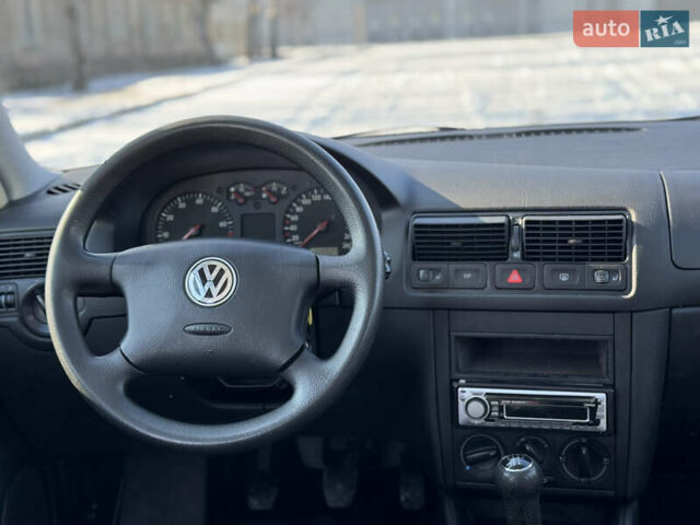 Сірий Фольксваген Гольф, об'ємом двигуна 1.6 л та пробігом 150 тис. км за 4900 $, фото 25 на Automoto.ua