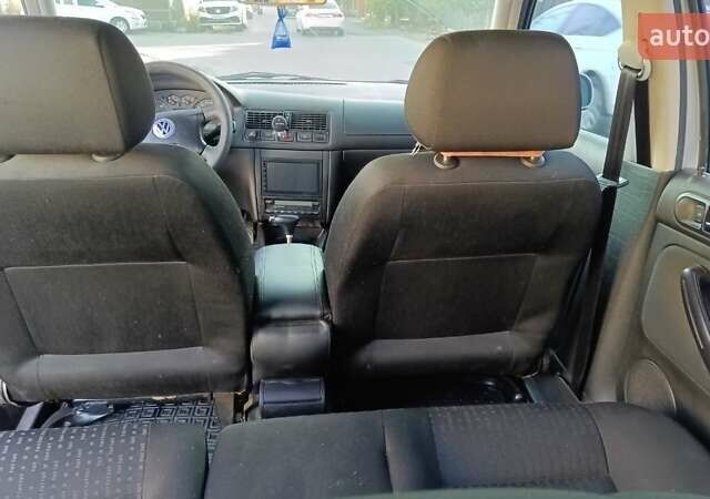 Фольксваген Гольф 2002 у Вінниці на Automoto.ua Сірий Фольксваген Гольф, об'ємом двигуна 1.6 л та пробігом 171 тис. км за 4000 $, фото 5 на Automoto.ua