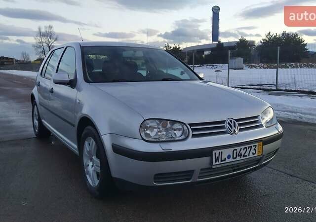 Серый Фольксваген Гольф, объемом двигателя 1.6 л и пробегом 217 тыс. км за 4700 $, фото 2 на Automoto.ua