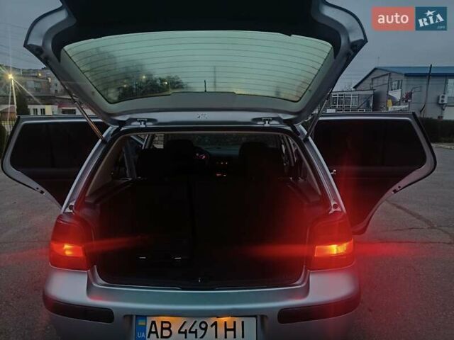 Серый Фольксваген Гольф, объемом двигателя 1.39 л и пробегом 327 тыс. км за 3600 $, фото 12 на Automoto.ua