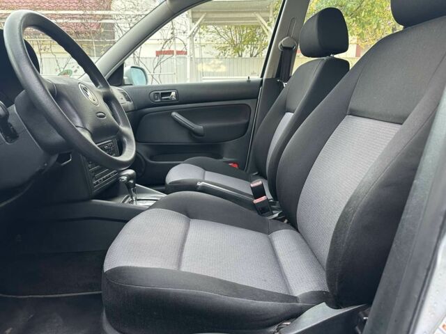 Сірий Фольксваген Гольф, об'ємом двигуна 1.6 л та пробігом 161 тис. км за 5100 $, фото 2 на Automoto.ua