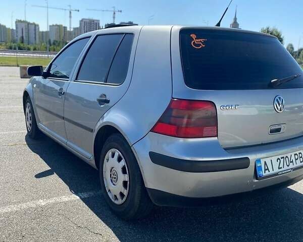 Серый Фольксваген Гольф, объемом двигателя 1.39 л и пробегом 347 тыс. км за 4300 $, фото 6 на Automoto.ua