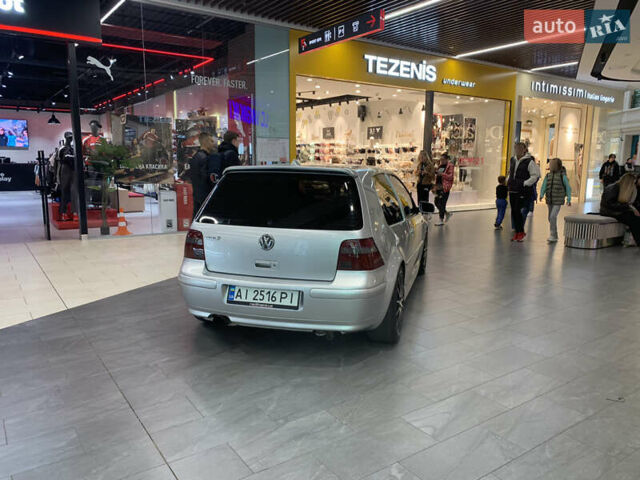 Серый Фольксваген Гольф, объемом двигателя 1.8 л и пробегом 208 тыс. км за 7900 $, фото 5 на Automoto.ua