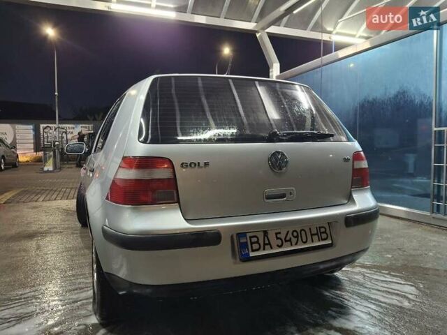Фольксваген Гольф 2002 у Вінниці на Automoto.ua Сірий Фольксваген Гольф, об'ємом двигуна 1.6 л та пробігом 171 тис. км за 4000 $, фото 1 на Automoto.ua
