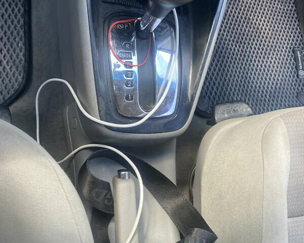 Серый Фольксваген Гольф, объемом двигателя 1.6 л и пробегом 232 тыс. км за 5500 $, фото 7 на Automoto.ua