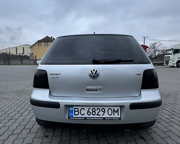 Серый Фольксваген Гольф, объемом двигателя 1.6 л и пробегом 251 тыс. км за 3900 $, фото 3 на Automoto.ua