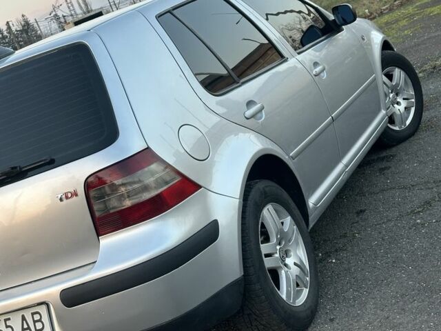 Серый Фольксваген Гольф, объемом двигателя 1.9 л и пробегом 320 тыс. км за 4500 $, фото 7 на Automoto.ua