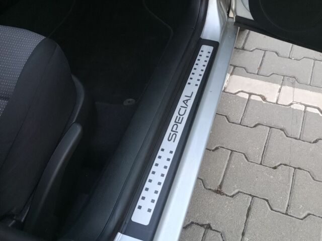 Серый Фольксваген Гольф, объемом двигателя 1.6 л и пробегом 206 тыс. км за 5150 $, фото 19 на Automoto.ua