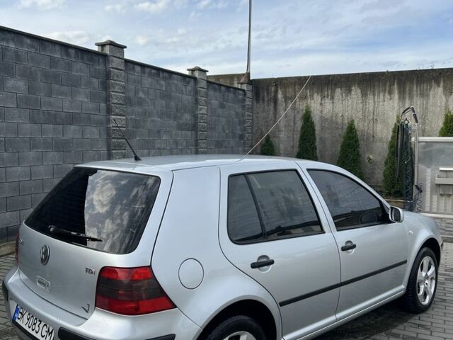 Серый Фольксваген Гольф, объемом двигателя 1.9 л и пробегом 318 тыс. км за 4200 $, фото 2 на Automoto.ua