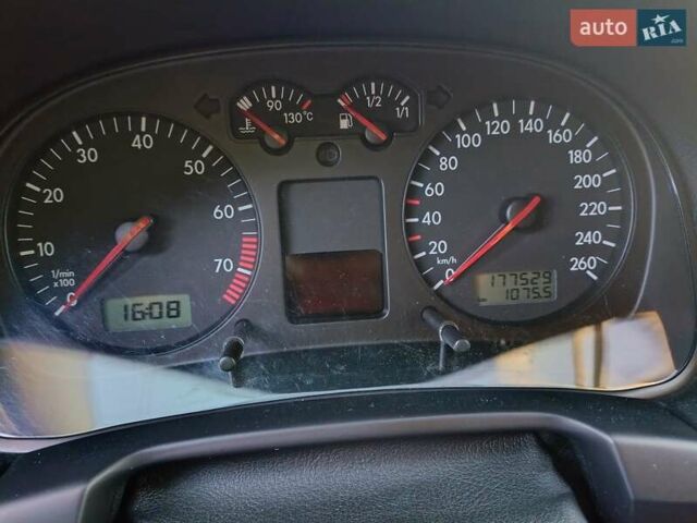 Серый Фольксваген Гольф, объемом двигателя 1.6 л и пробегом 177 тыс. км за 5000 $, фото 56 на Automoto.ua