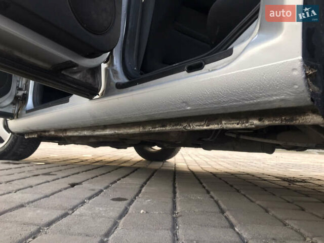 Серый Фольксваген Гольф, объемом двигателя 1.6 л и пробегом 240 тыс. км за 4599 $, фото 35 на Automoto.ua