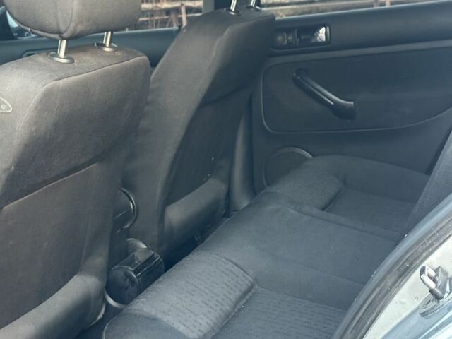 Серый Фольксваген Гольф, объемом двигателя 1.9 л и пробегом 320 тыс. км за 4500 $, фото 10 на Automoto.ua