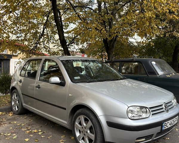 Фольксваген Гольф 2002 у Новояворівськ на Automoto.ua Сірий Фольксваген Гольф, об'ємом двигуна 1.6 л та пробігом 112 тис. км за 3500 $, фото 1 на Automoto.ua