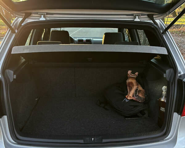 Сірий Фольксваген Гольф, об'ємом двигуна 1.39 л та пробігом 287 тис. км за 4800 $, фото 30 на Automoto.ua