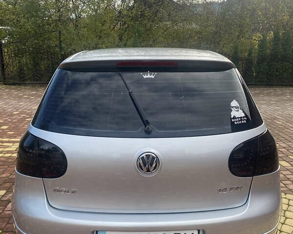 Серый Фольксваген Гольф, объемом двигателя 1.6 л и пробегом 280 тыс. км за 4300 $, фото 7 на Automoto.ua