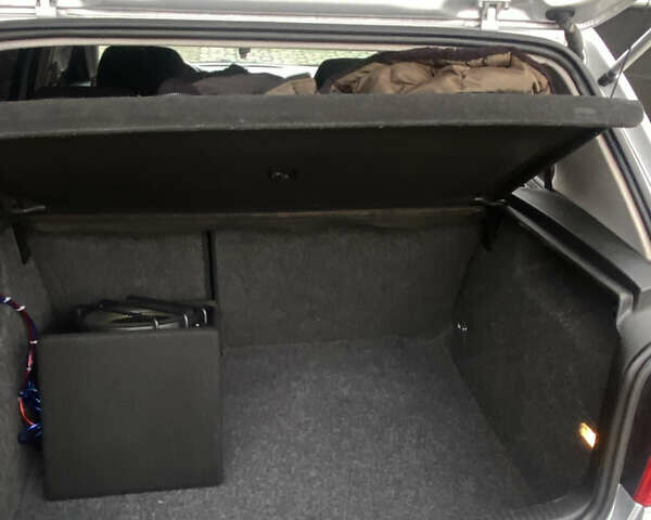 Серый Фольксваген Гольф, объемом двигателя 1.4 л и пробегом 215 тыс. км за 3950 $, фото 14 на Automoto.ua