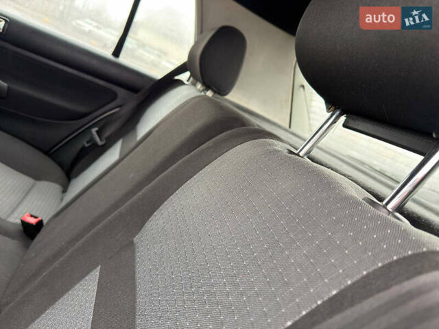 Сірий Фольксваген Гольф, об'ємом двигуна 1.4 л та пробігом 197 тис. км за 4350 $, фото 28 на Automoto.ua