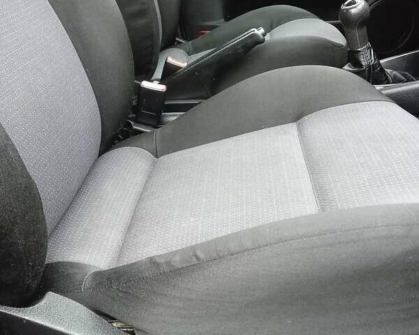 Сірий Фольксваген Гольф, об'ємом двигуна 1.6 л та пробігом 194 тис. км за 4999 $, фото 48 на Automoto.ua