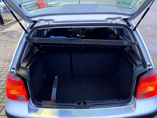 Серый Фольксваген Гольф, объемом двигателя 1.4 л и пробегом 460 тыс. км за 3300 $, фото 3 на Automoto.ua