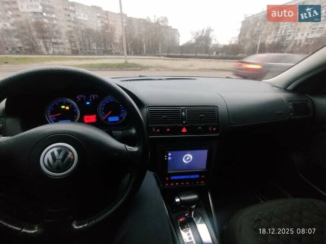 Серый Фольксваген Гольф, объемом двигателя 1.6 л и пробегом 204 тыс. км за 4900 $, фото 5 на Automoto.ua