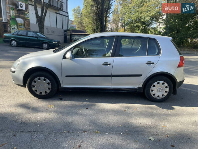 Фольксваген Гольф 2003 в Днепре (Днепропетровске) на Automoto.ua Серый Фольксваген Гольф, объемом двигателя 1.4 л и пробегом 222 тыс. км за 4500 $, фото 1 на Automoto.ua